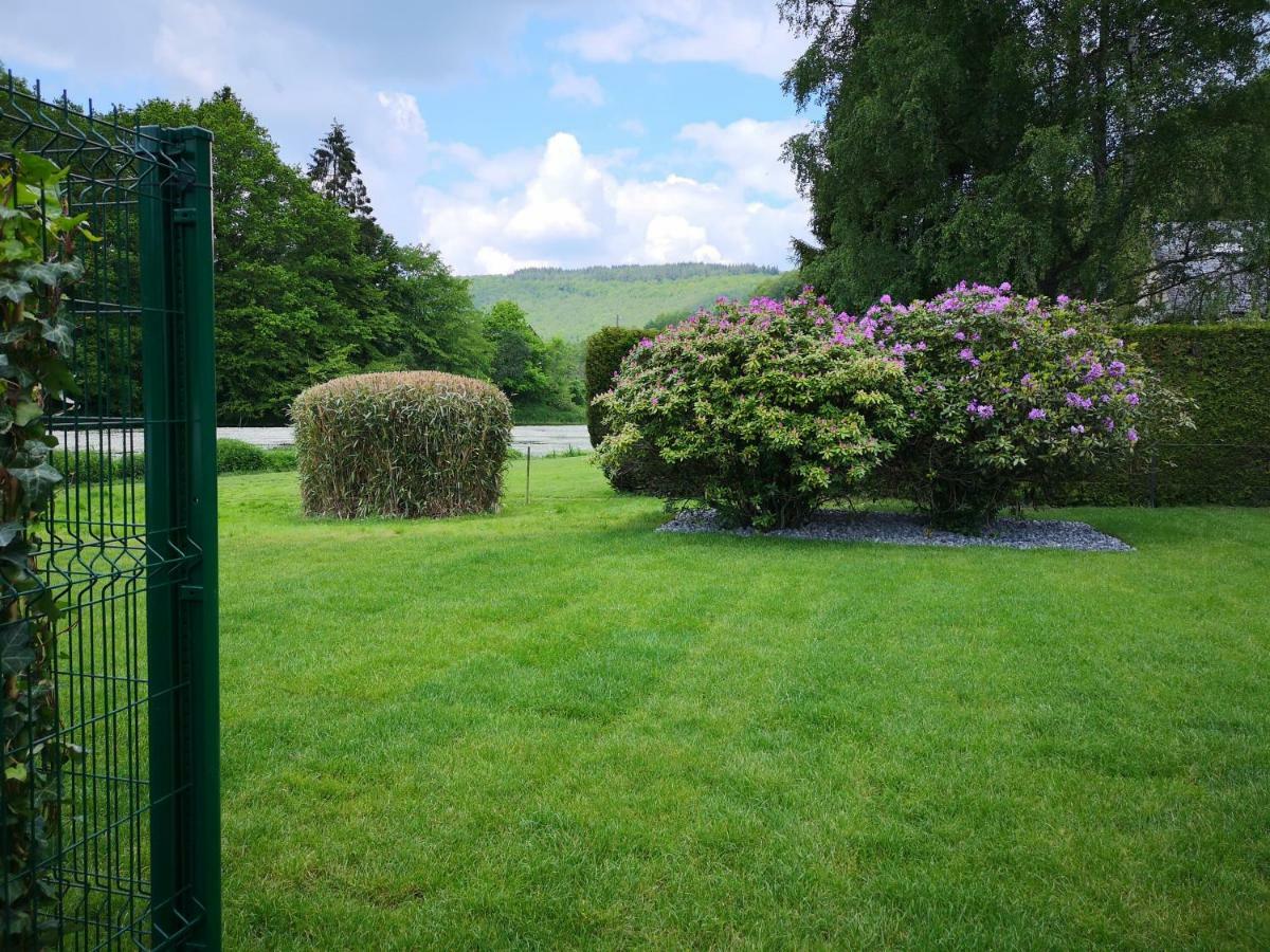 Villa La Semois Et Moi Rochehaut Exterior foto